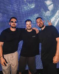 Dimitri Vegas & Like Mike vs Martin Garrix